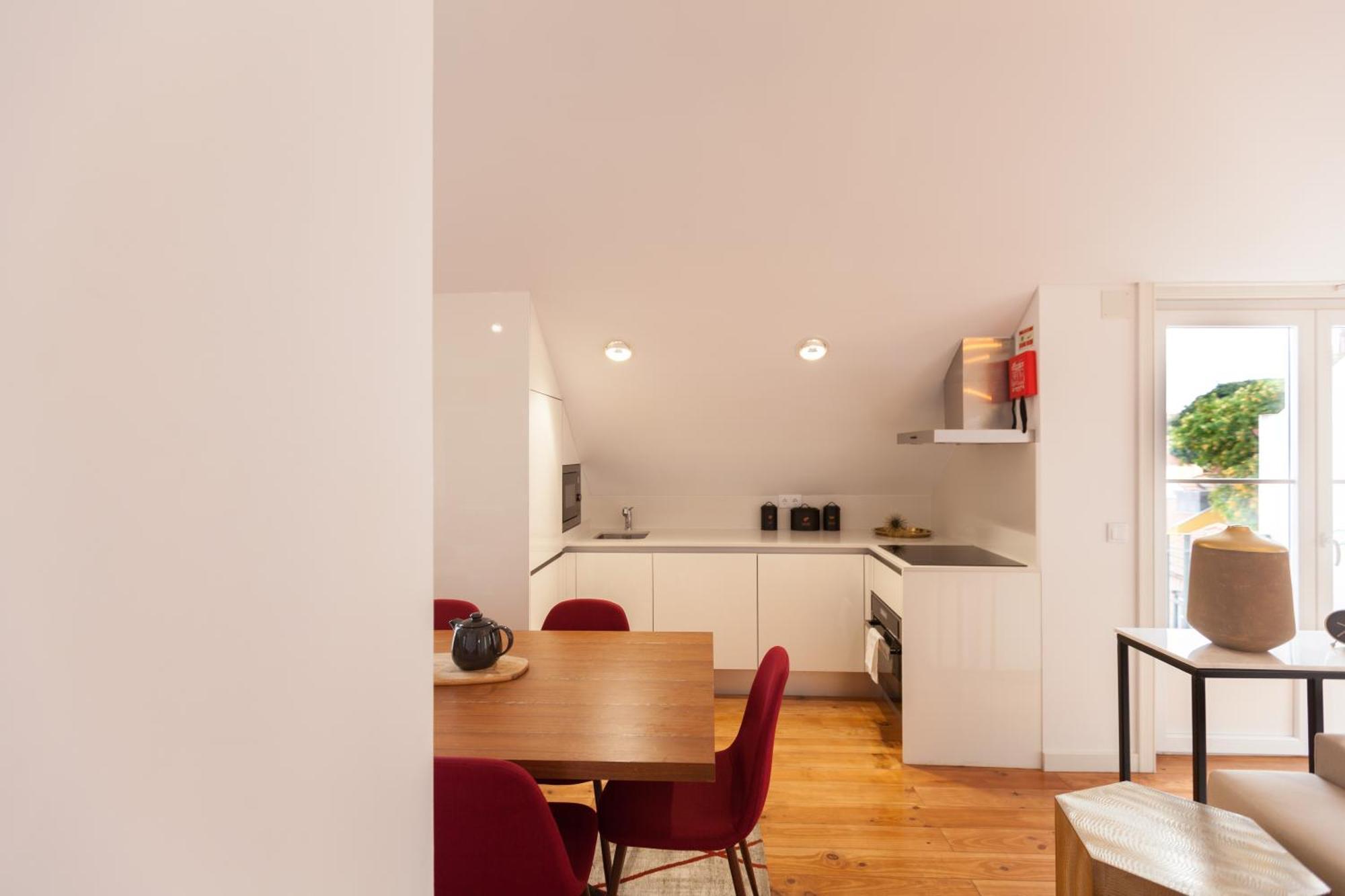 Apartamento Flh Portas Do Sol Duplex With Terrace Lisboa Exterior foto